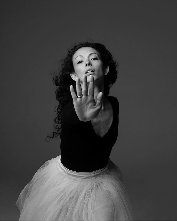 Juliet Burnet by Jo Duck